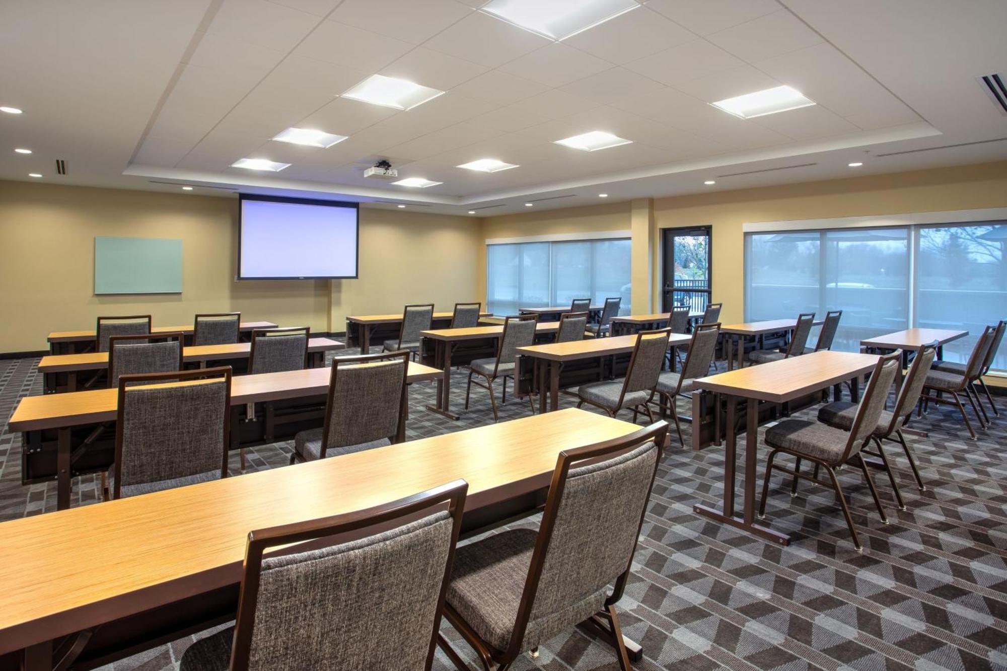 Towneplace Suites By Marriott Detroit Belleville Zewnętrze zdjęcie