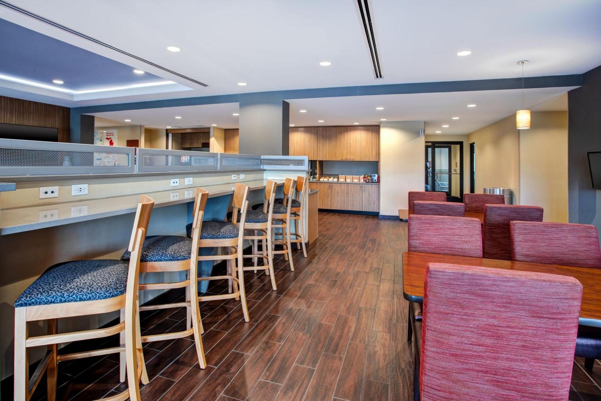 Towneplace Suites By Marriott Detroit Belleville Zewnętrze zdjęcie